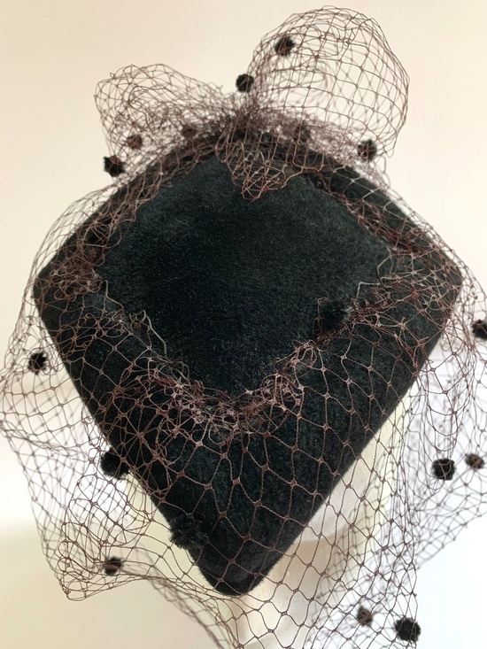 Vintage 1980s Brown’s Hat Shop Cocktail Hat Veil Fascinator Wool Felt Black
